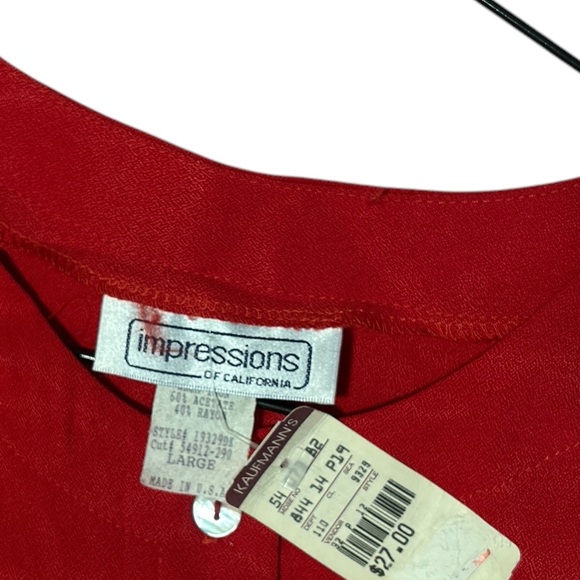 BNWT Red Sleeveless Button-Down Blouse - Size L - Picture 3 of 4